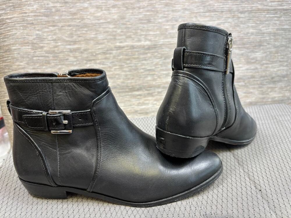 Louise Et Cie Boots Womens Size 9M Black Leather Ankle Buckle Heel Zip Booties